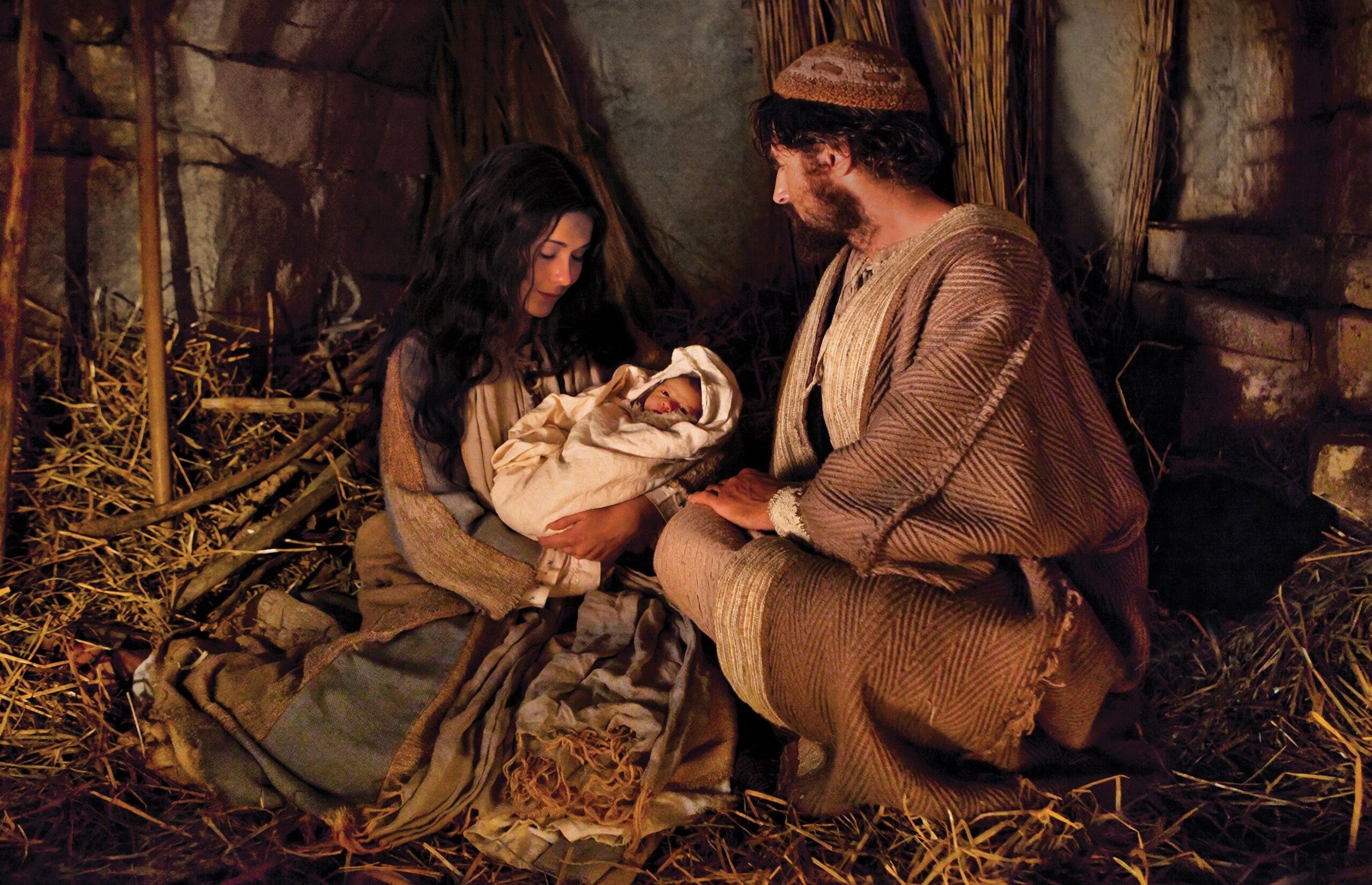 Points to Ponder in Matthew 2 and Luke 2 - Latter-day Saint and Happy